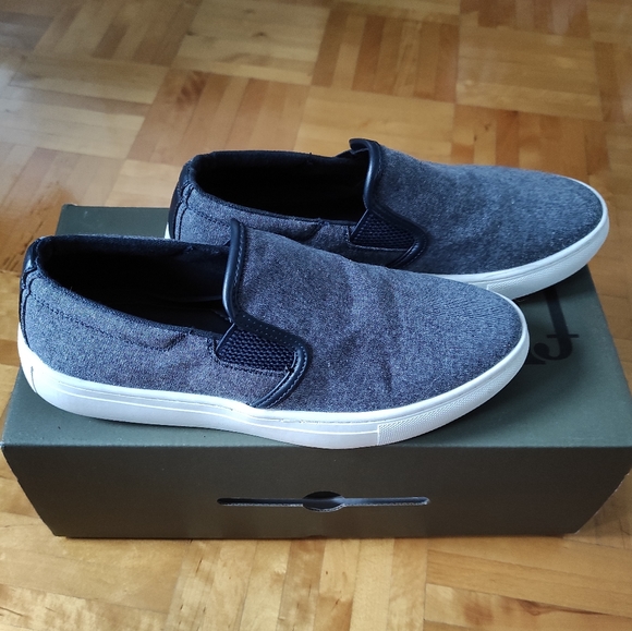 Floyd Shoes 7 - Picture 2 of 3